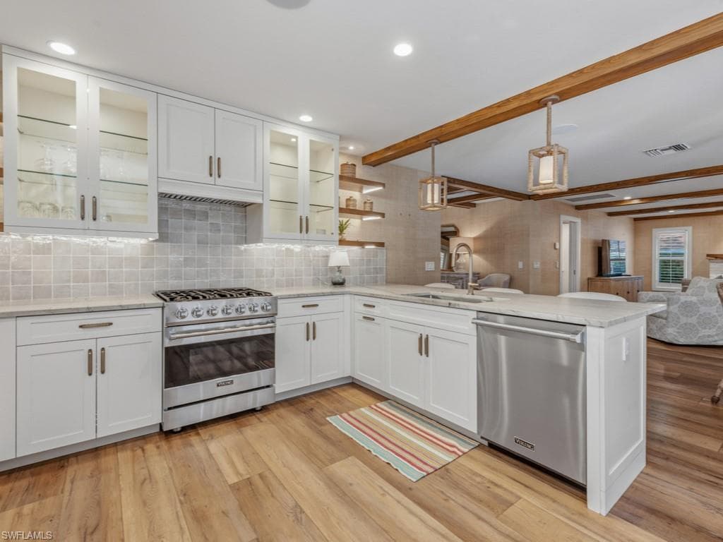 2448 Harbor RD, NAPLES FL 34104-10