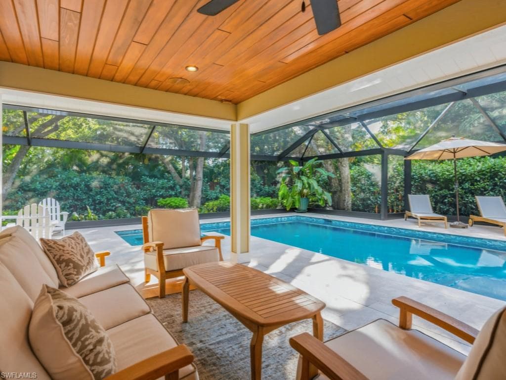 2448 Harbor RD, NAPLES FL 34104-20