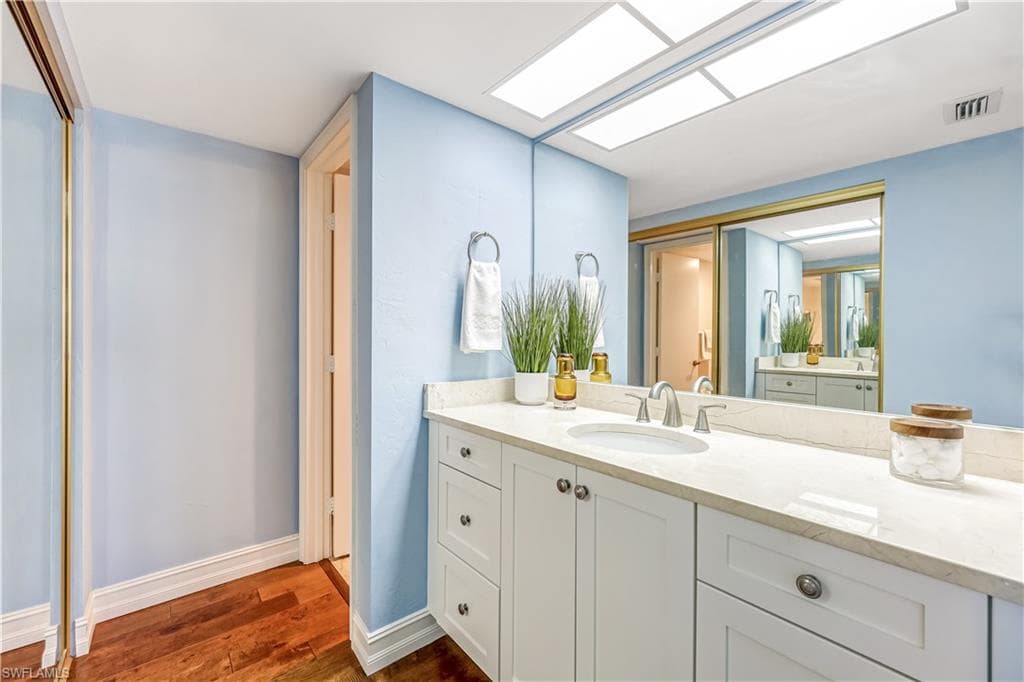 25808 Cockleshell DR # 211, BONITA SPRINGS FL 34135-15