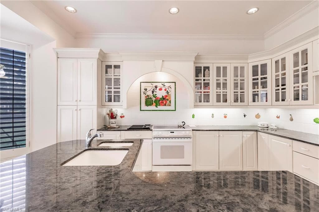12871 Magnolia Pointe CT-11