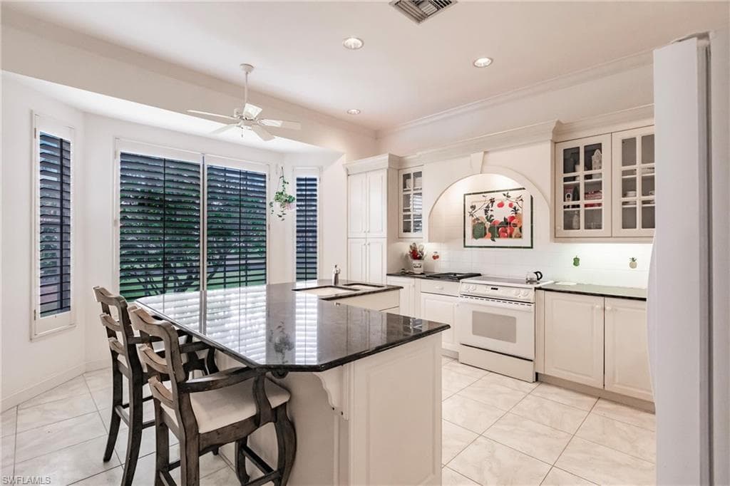 12871 Magnolia Pointe CT-9