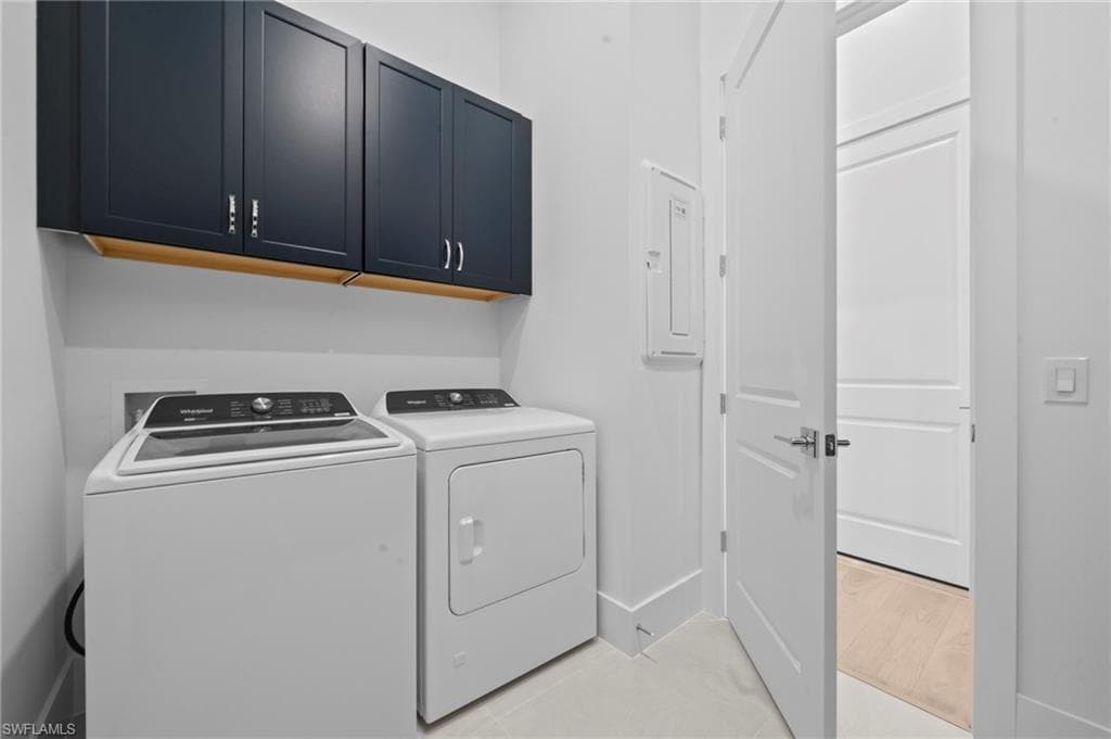 9553 Caymas TER, NAPLES FL 34114-19