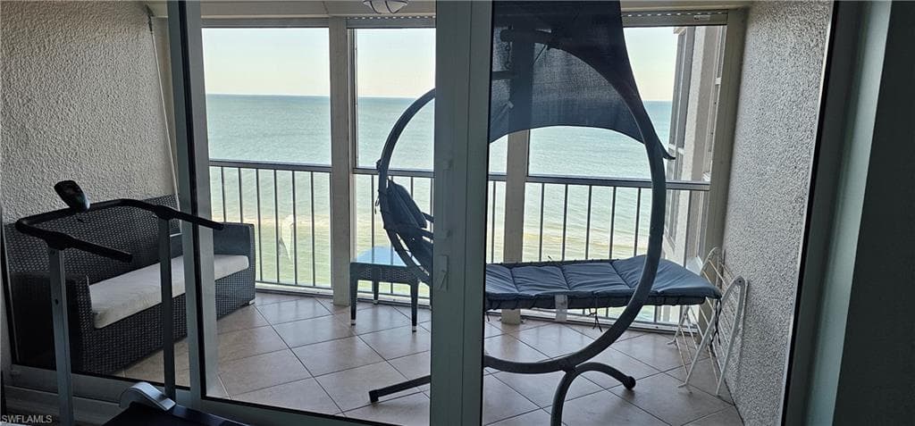 10691 Gulf Shore DR E # 1101, NAPLES FL 34108-10