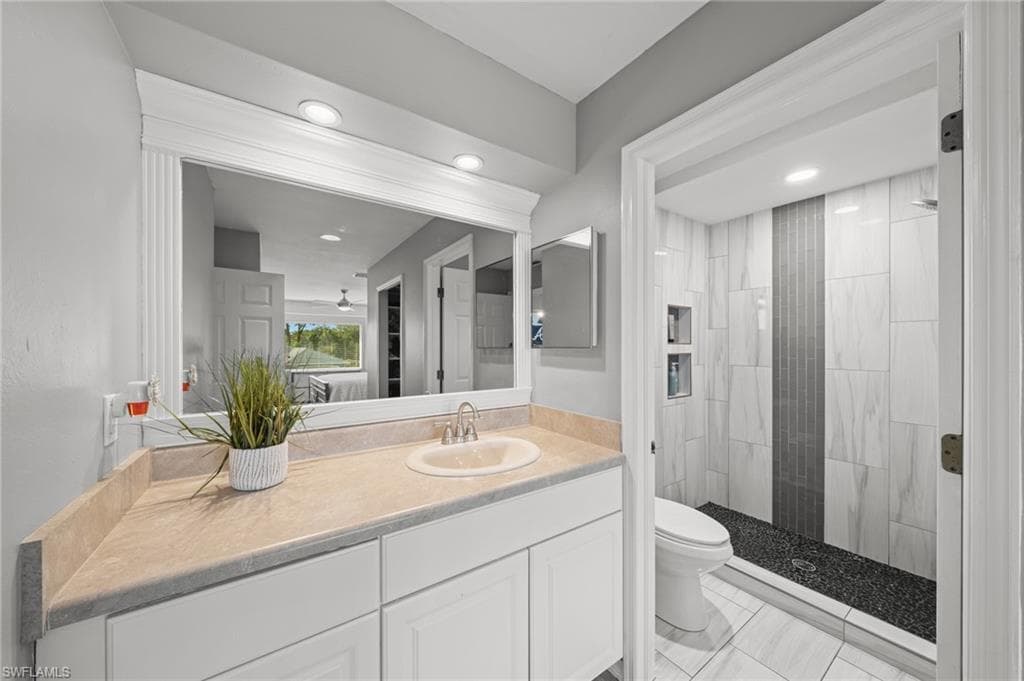 9009 Cypress DR S, FORT MYERS FL 33967-11