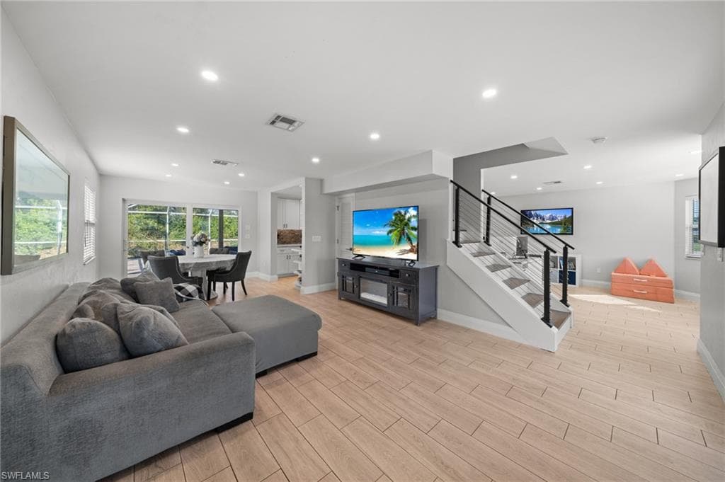 9009 Cypress DR S, FORT MYERS FL 33967-2