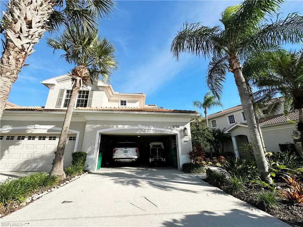 4750 Shinnecock Hills CT # 5, NAPLES FL 34112-1