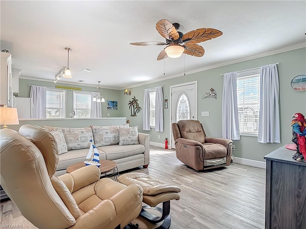16 Helen LN-16