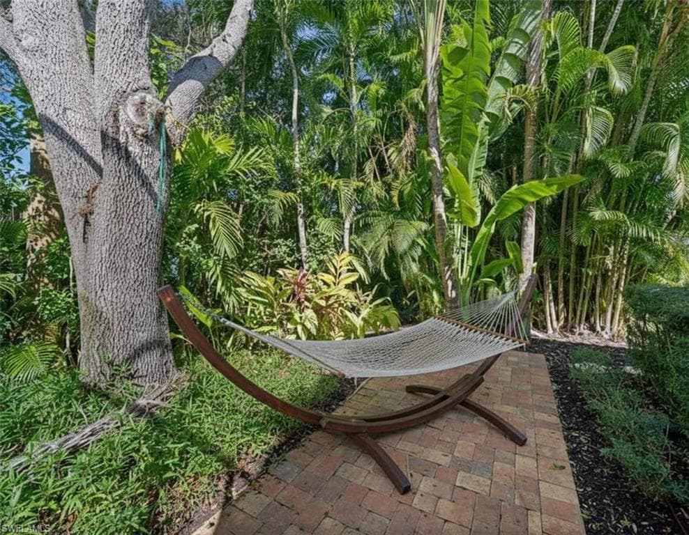 1923 Blackstone CIR, NAPLES FL 34109-46