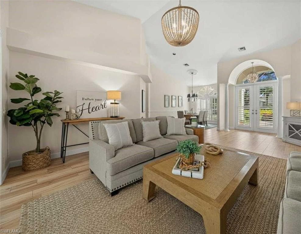 1923 Blackstone CIR, NAPLES FL 34109-15