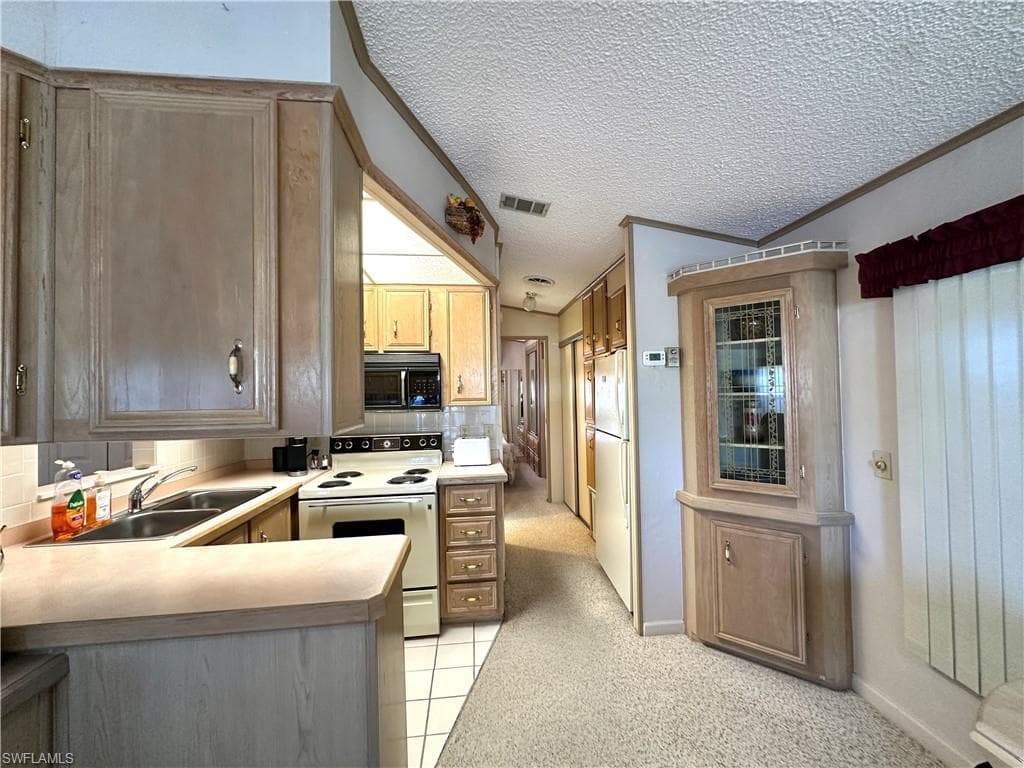 4501 Mayflower WAY E, ESTERO FL 33928-7