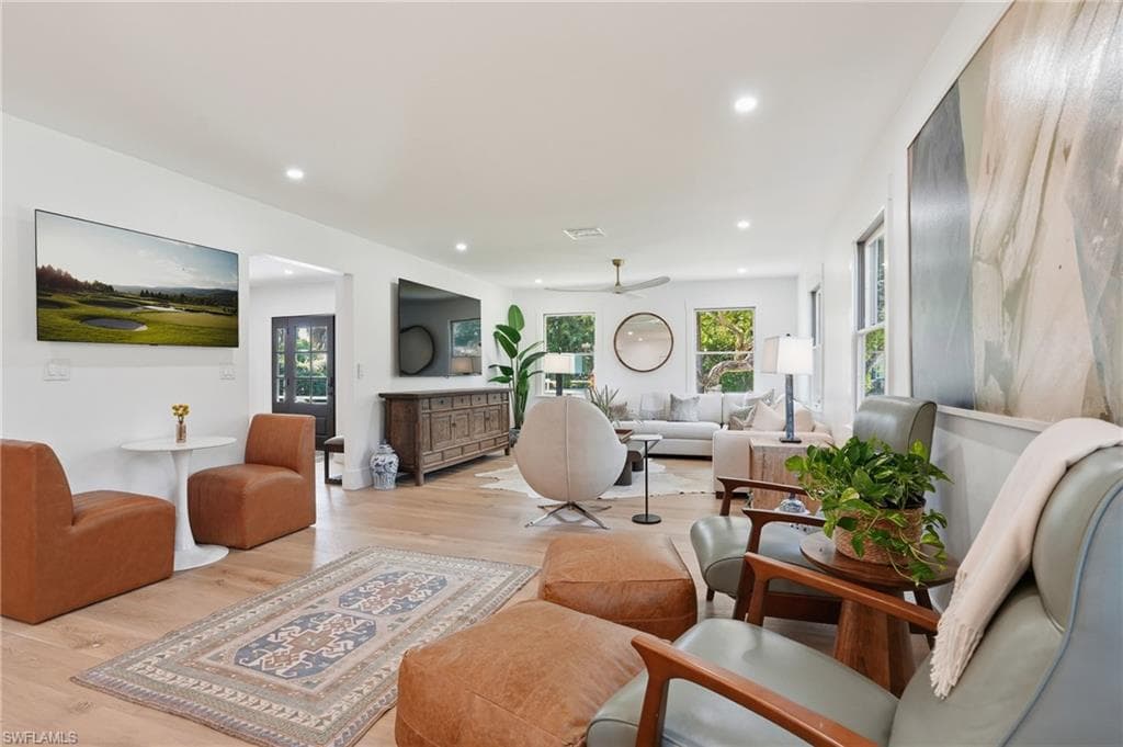 6260 Waxmyrtle WAY, NAPLES FL 34109-5