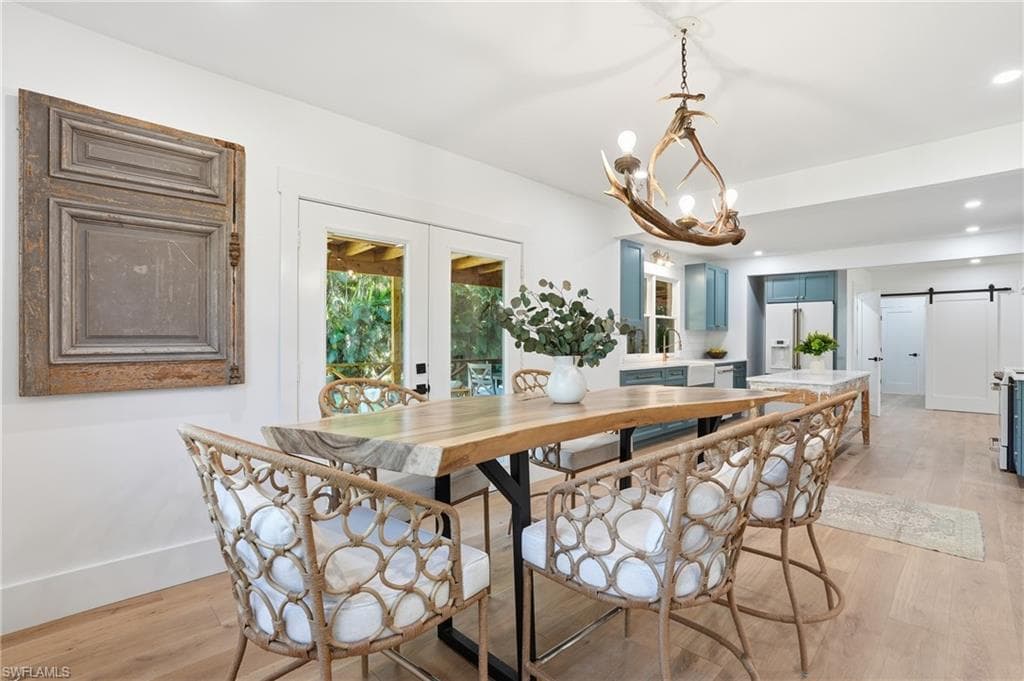 6260 Waxmyrtle WAY, NAPLES FL 34109-7