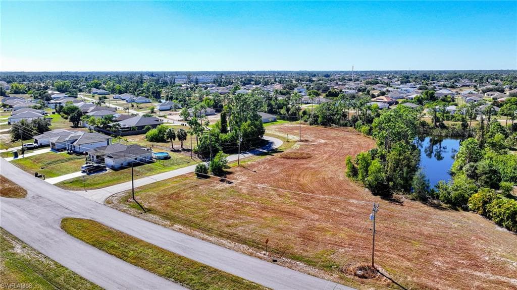 4132 Garden BLVD, CAPE CORAL FL 33909-3