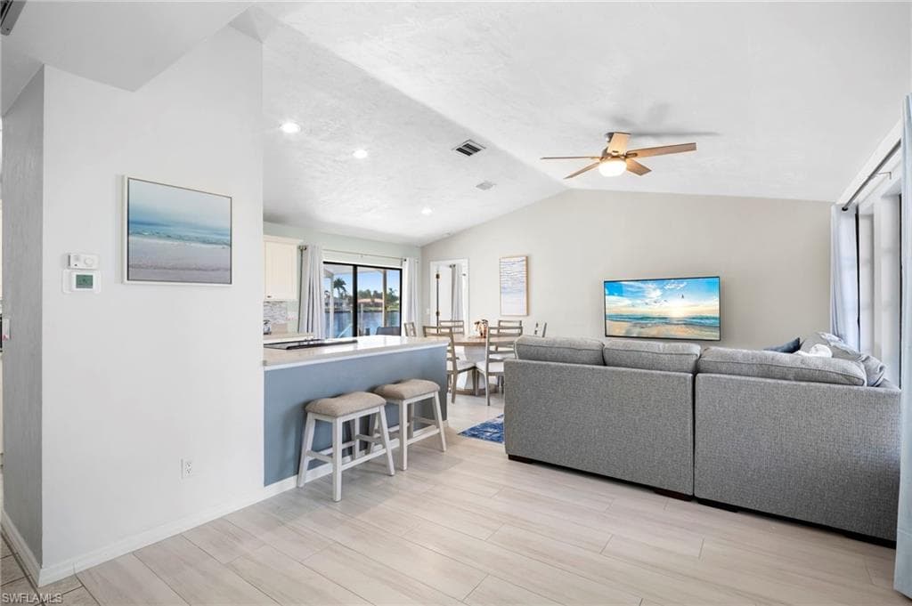4530 W Coral CIR, FORT MYERS FL 33903-5