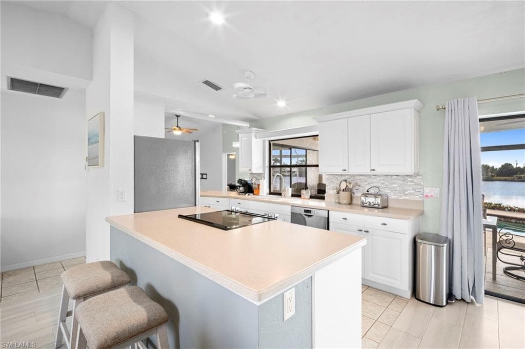 4530 W Coral CIR, FORT MYERS FL 33903-11