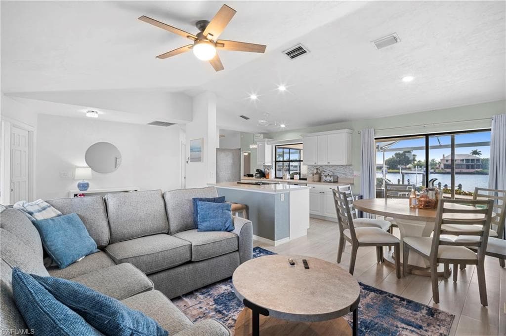 4530 W Coral CIR, FORT MYERS FL 33903-7