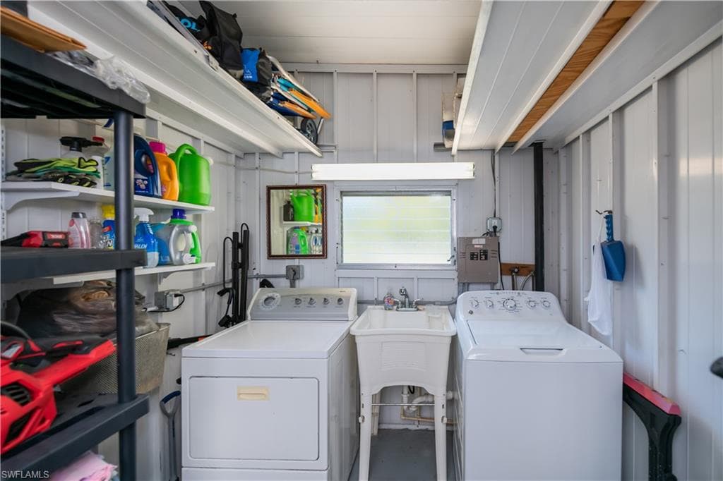 123 Conestoga TRL, NORTH FORT MYERS FL 33917-23