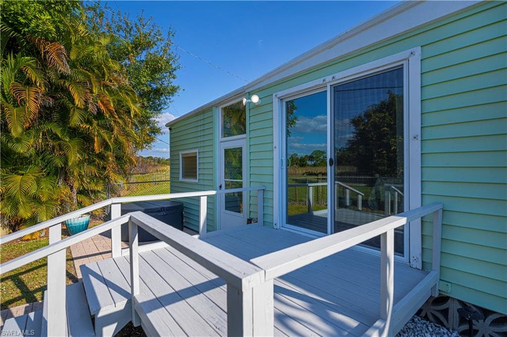 123 Conestoga TRL, NORTH FORT MYERS FL 33917-24