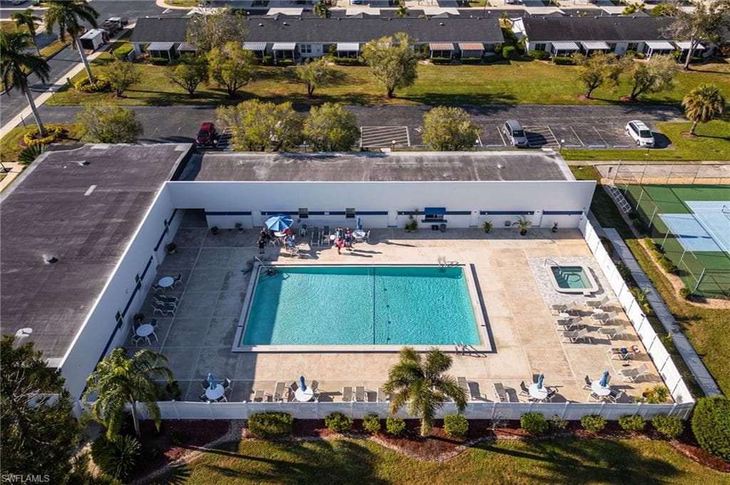 6823 Sandtrap DR, FORT MYERS FL 33919-29