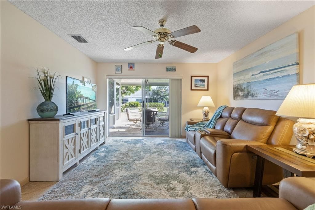 6823 Sandtrap DR, FORT MYERS FL 33919-7