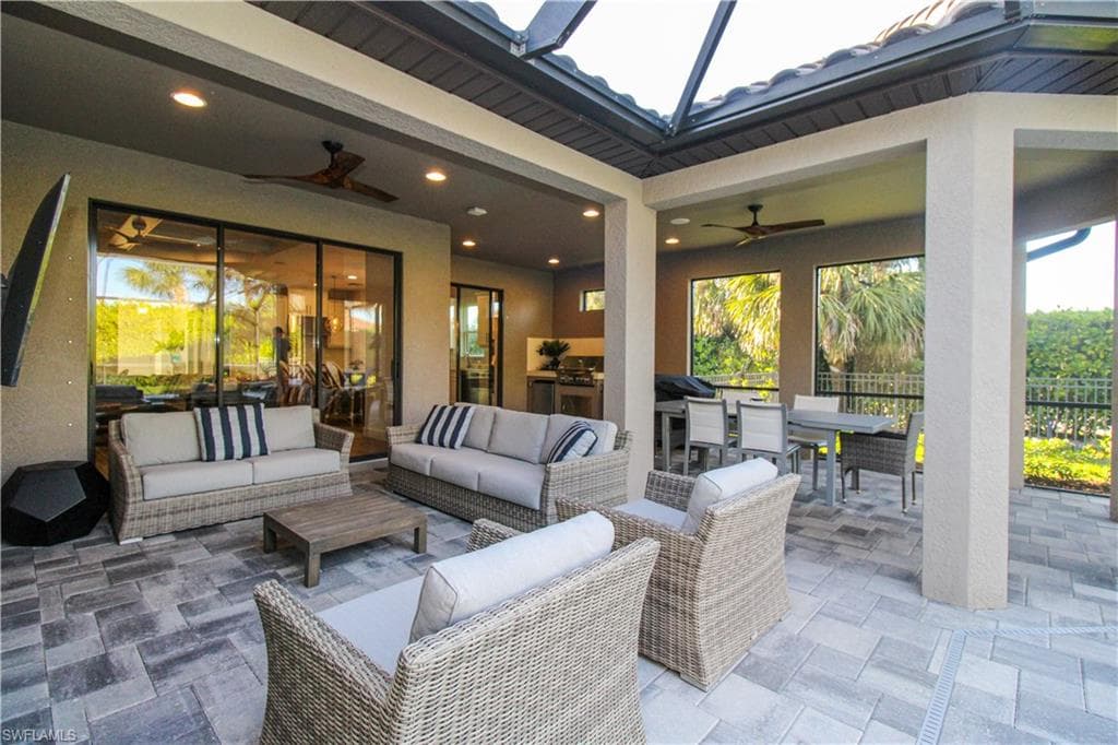 9423 Terresina DR-12