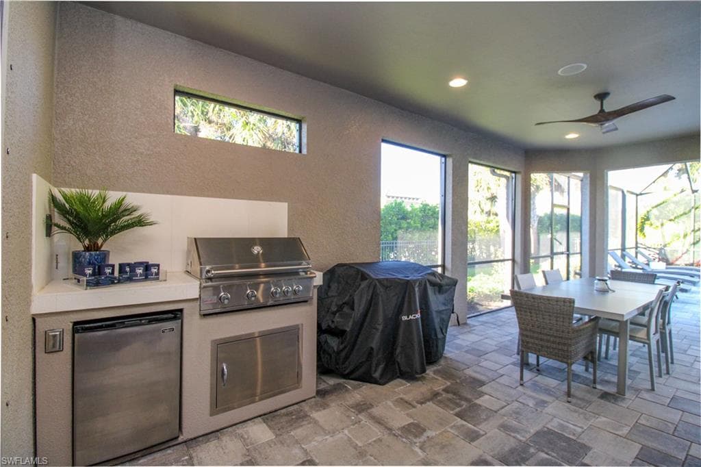 9423 Terresina DR-10