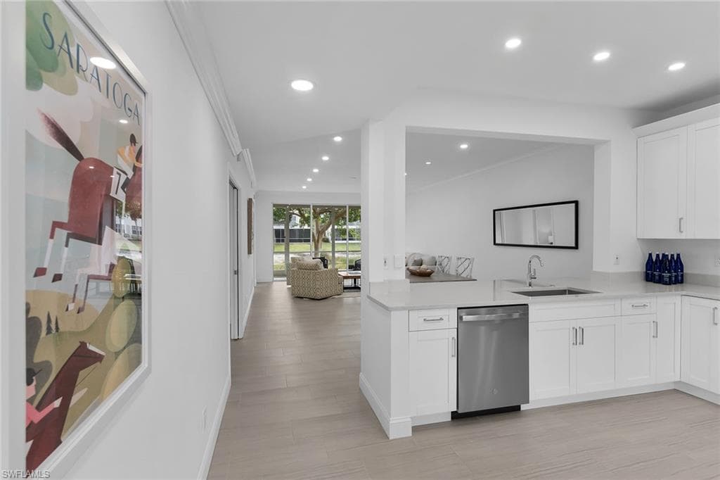 700 Saratoga CIR # 101, NAPLES FL 34104-1