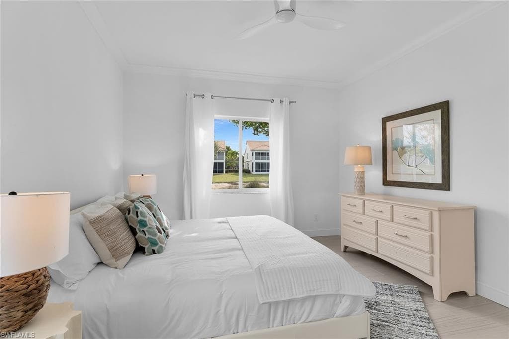 700 Saratoga CIR # 101, NAPLES FL 34104-10