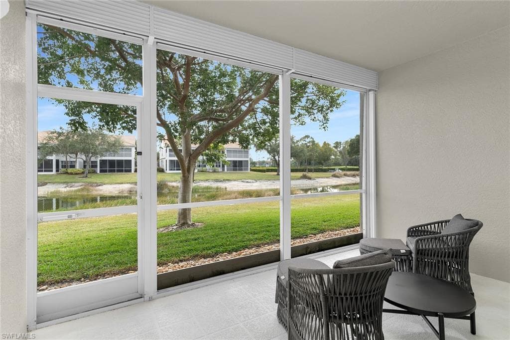 700 Saratoga CIR # 101, NAPLES FL 34104-18