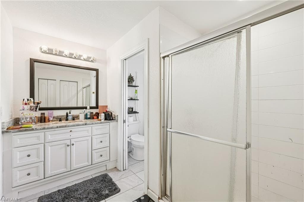 1910 Lorna AVE, LEHIGH ACRES FL 33972-22