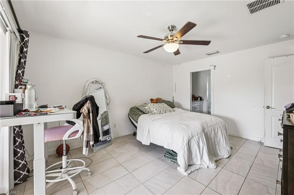 1910 Lorna AVE, LEHIGH ACRES FL 33972-19