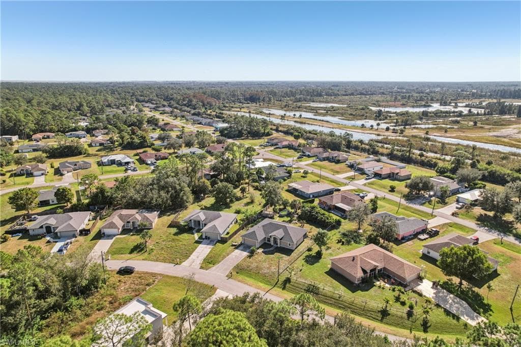 1910 Lorna AVE, LEHIGH ACRES FL 33972-48