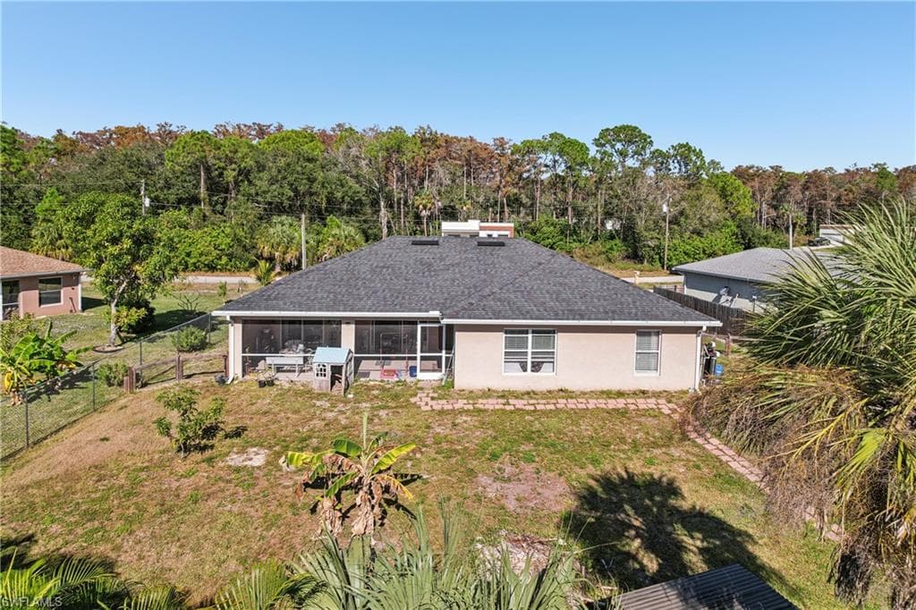 1910 Lorna AVE, LEHIGH ACRES FL 33972-32