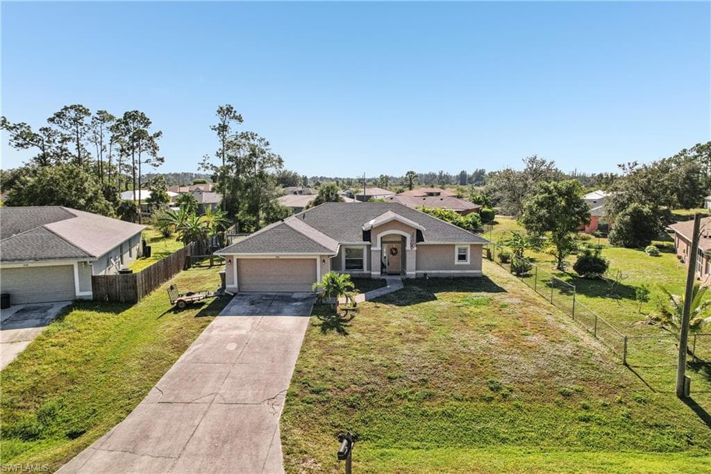 1910 Lorna AVE, LEHIGH ACRES FL 33972-30