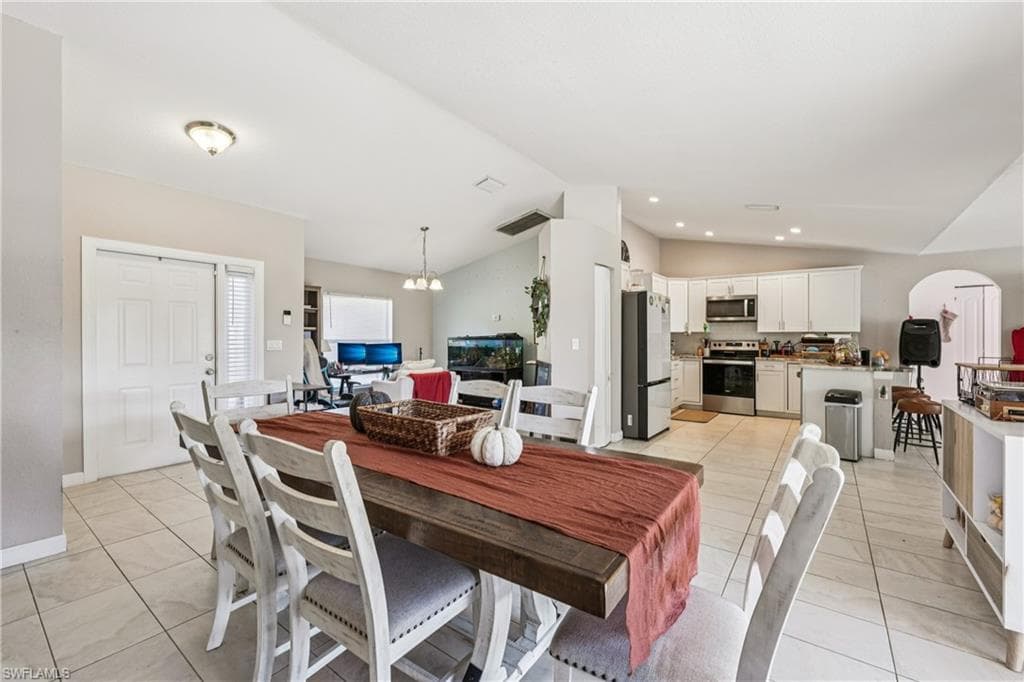 1910 Lorna AVE, LEHIGH ACRES FL 33972-7