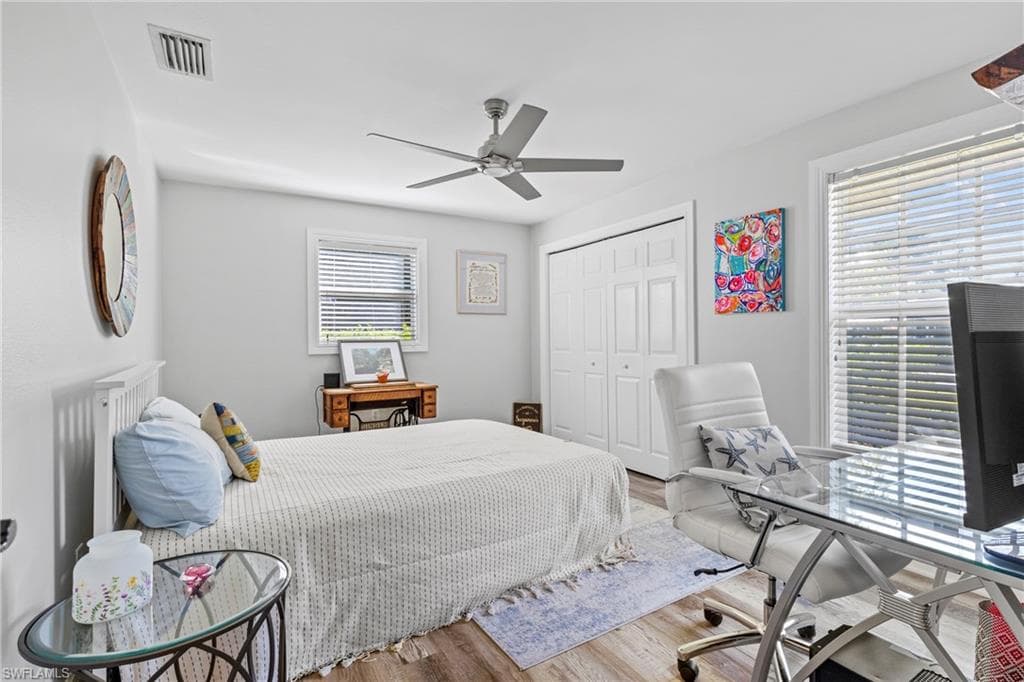 2569 Outrigger LN, NAPLES FL 34104-25