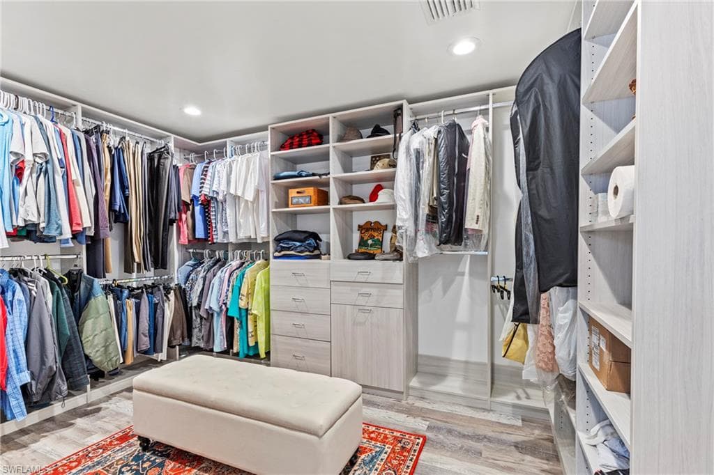 2569 Outrigger LN, NAPLES FL 34104-17