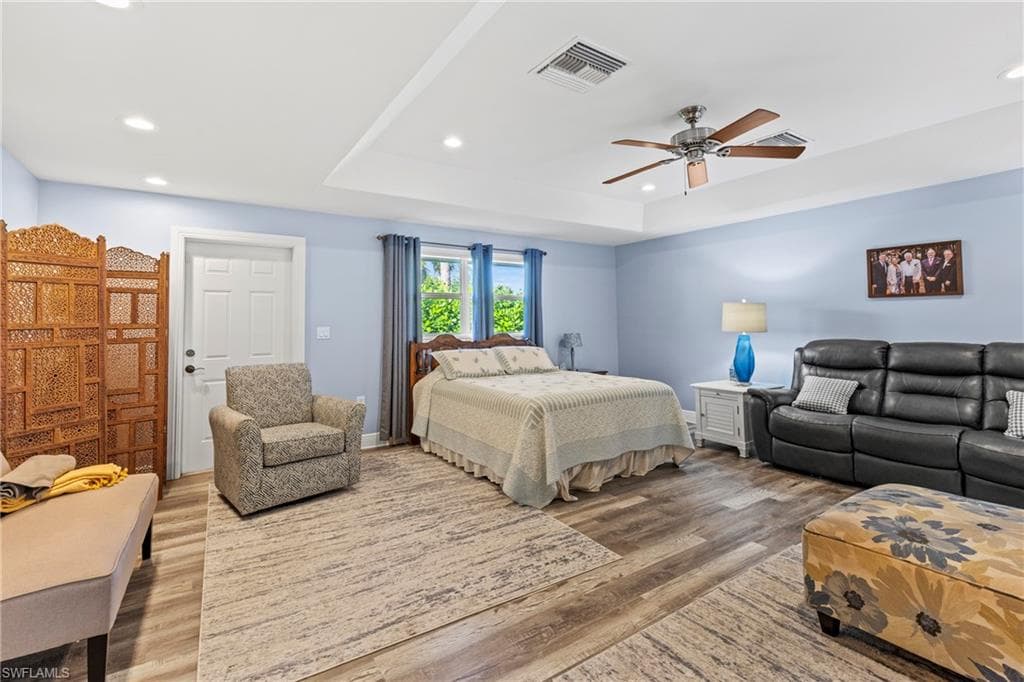 2569 Outrigger LN, NAPLES FL 34104-14