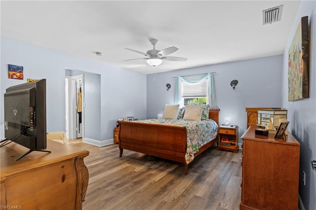 2569 Outrigger LN, NAPLES FL 34104-18