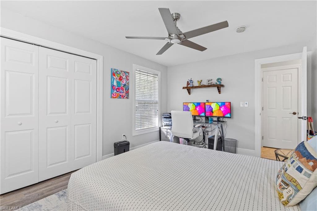 2569 Outrigger LN, NAPLES FL 34104-24