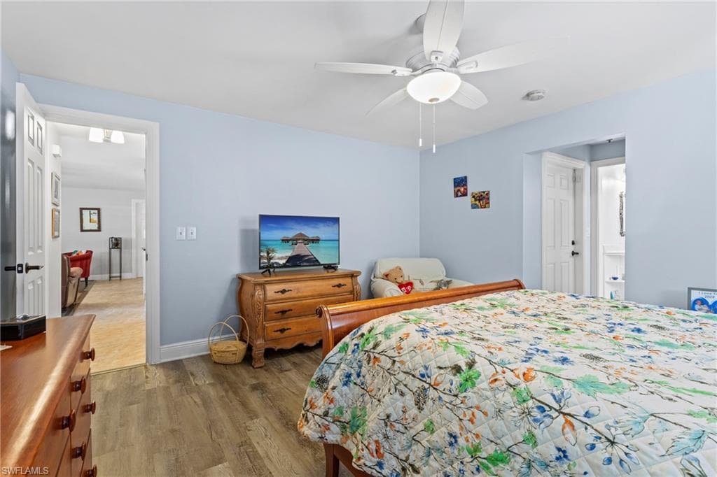 2569 Outrigger LN, NAPLES FL 34104-20