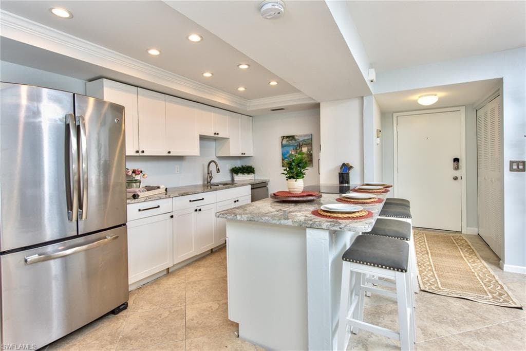 3655 Boca Ciega DR # 111, NAPLES FL 34112-4