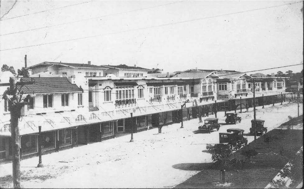 65 S Palm AVE # 702, SARASOTA FL 34236-14