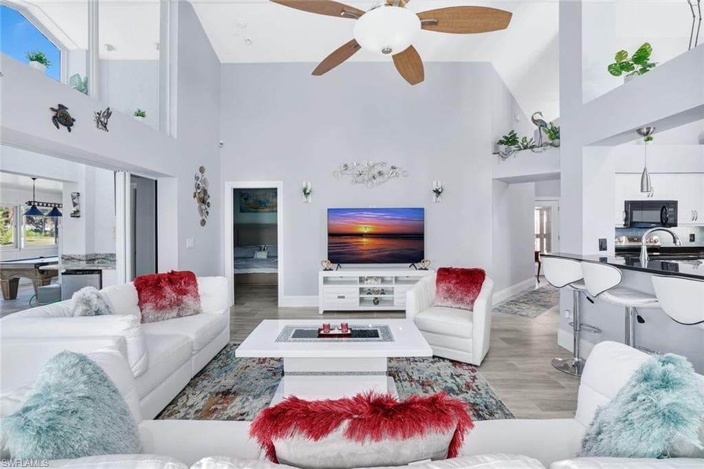 159 Lady Palm DR, NAPLES FL 34104-1