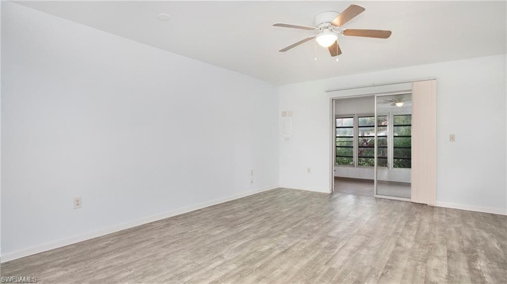 600 Valley Stream DR # I, NAPLES FL 34113-19