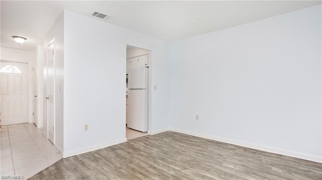 600 Valley Stream DR # I, NAPLES FL 34113-14