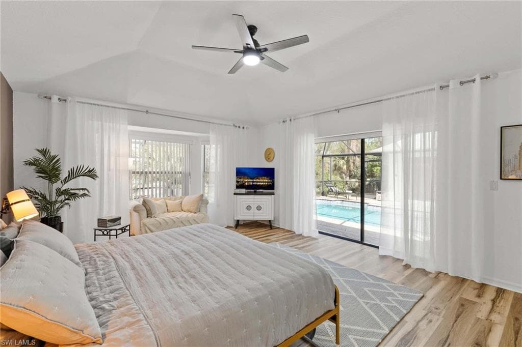 428 Sharwood DR, NAPLES FL 34110-16