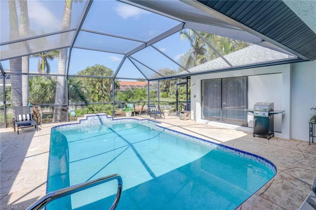 428 Sharwood DR, NAPLES FL 34110-30