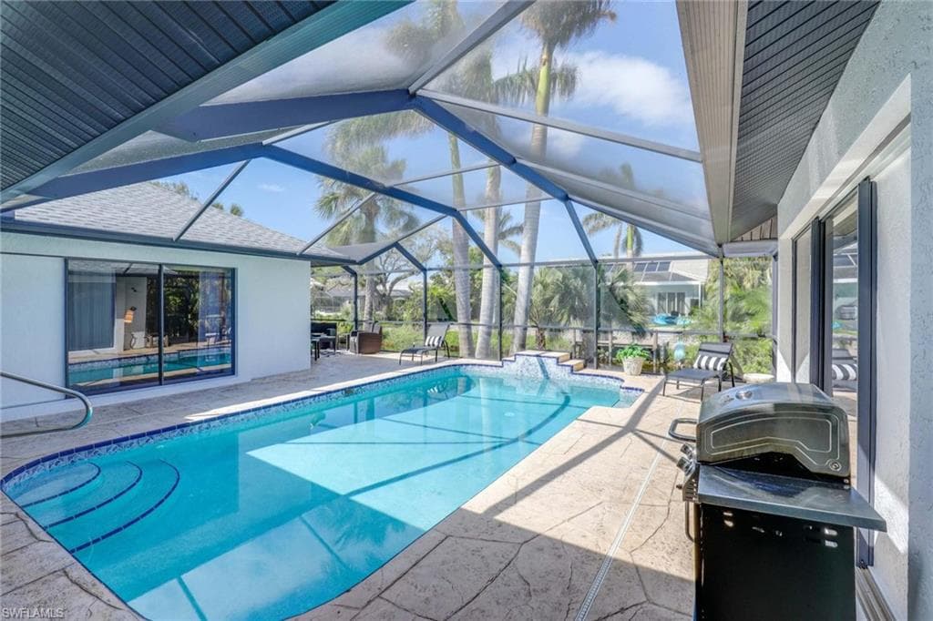 428 Sharwood DR, NAPLES FL 34110-28