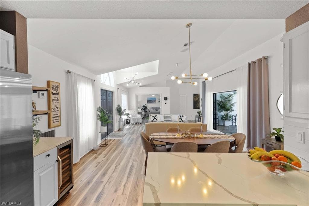 428 Sharwood DR, NAPLES FL 34110-9